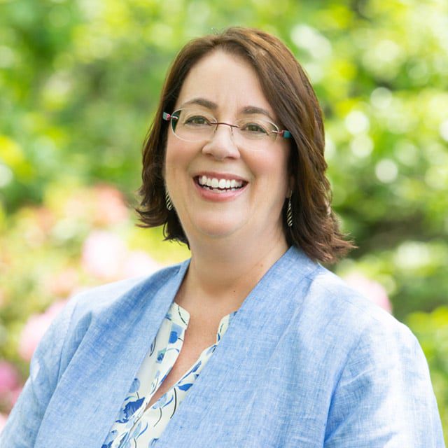 Headshot of retirement specialist Marcia Mantell