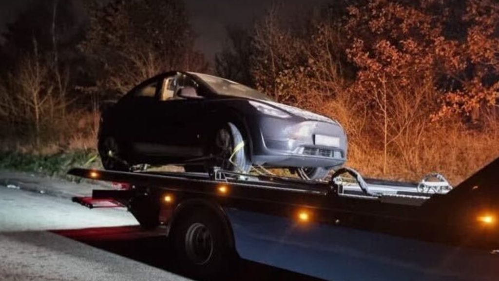 A Tesla owner says new Model Y ordered him to pull over before it shut down