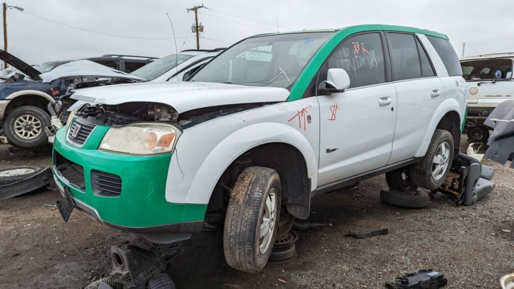 Junkyard Gem: 2007 Saturn Vue Green Line