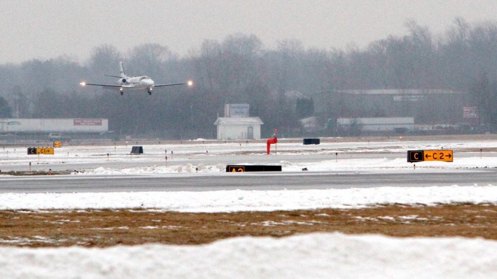 Passengers Kicked Off Flight for Saying 'Penis' Think Penalty Too Stiff