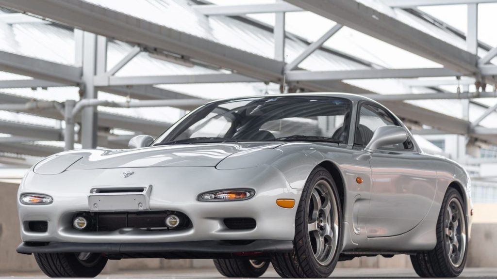 This 1992 Mazda Efini RX-7 Type R on Bring a Trailer Is the Holy Grail of Rotary-Powered Mazdas