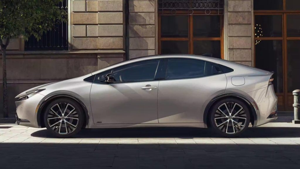 Toyota Will Offer a Cheaper Prius in Japan, as Long as You Agree to Software Updates