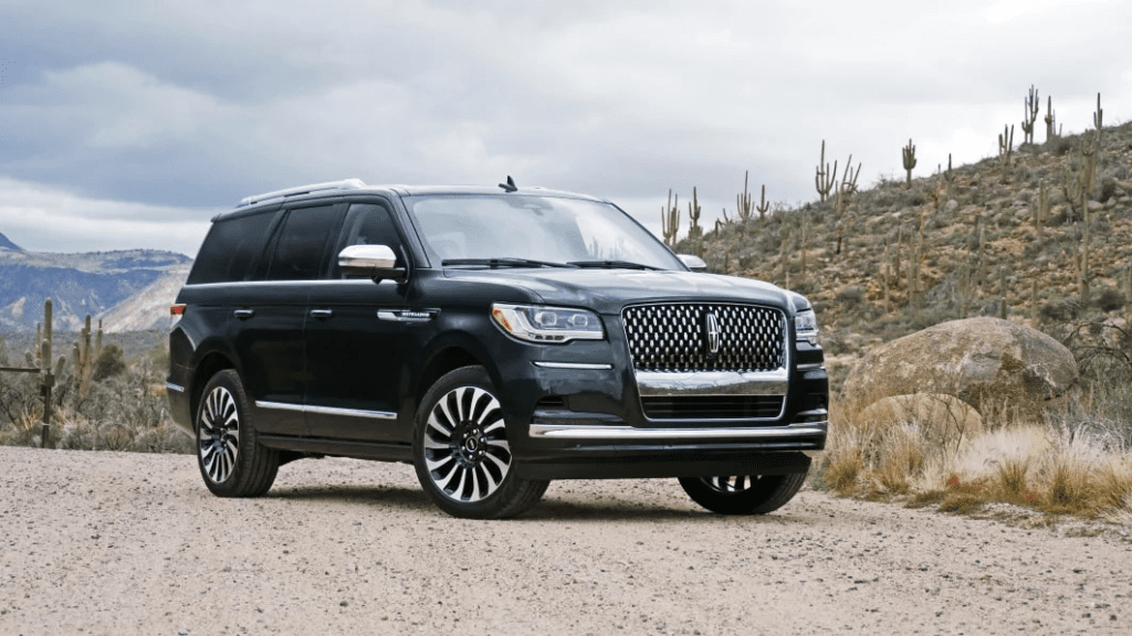 2022 Lincoln Navigator buyers can get $5,000 to convert to the 2023 model