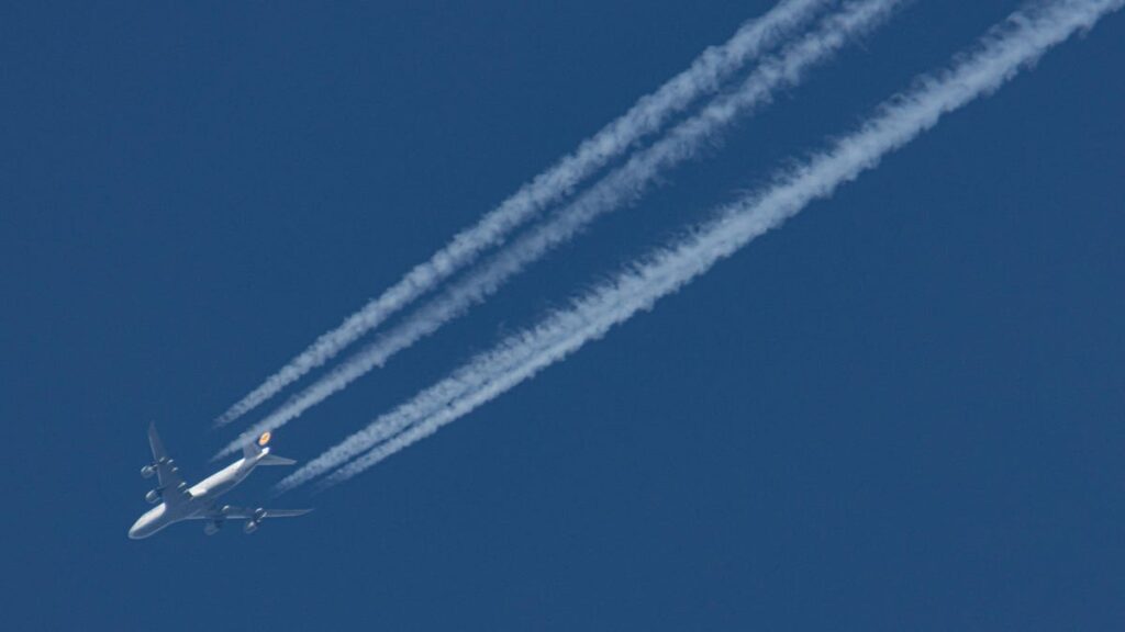 How Contrails Are Aviation's Biggest Threat to the Environment