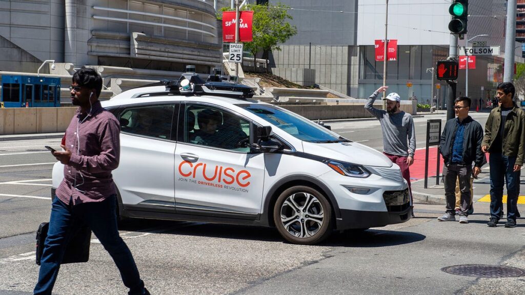 San Francisco Is Sick of Cruise and Waymo Clogging Up the Streets