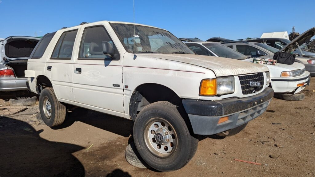 Junkyard Gem: 1994 Isuzu Rodeo 4WD