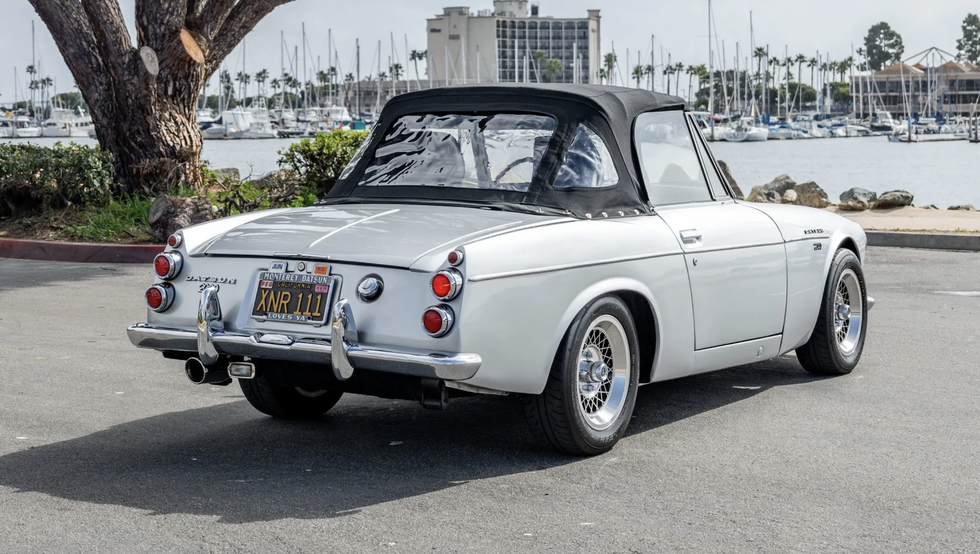 1968 datsun 2000 roadster