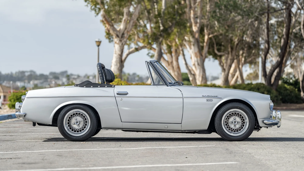 1968 datsun 2000 roadster