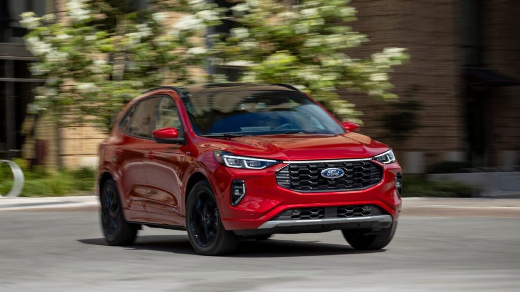 Ford Pauses Production of Escape Over Software Problem: Report