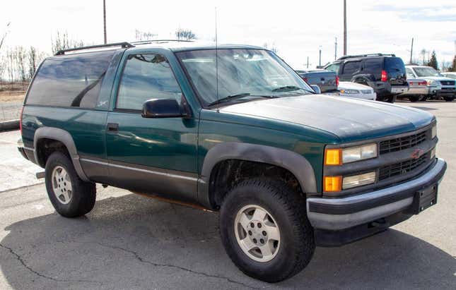 Image for article titled At $9,000, Is This Dealer-Offered 1995 Chevy Tahoe Sport a Deal?