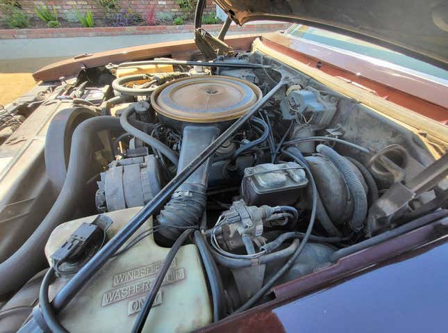 Image for article titled At $9,500, Is This 1976 Cadillac Seville a Classy Classic?