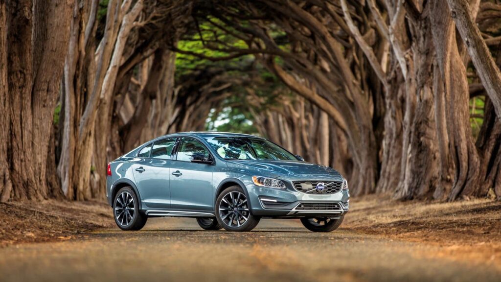 The Volvo S60 Cross Country Was a Puzzling Attempt at an SUV-ified Sedan