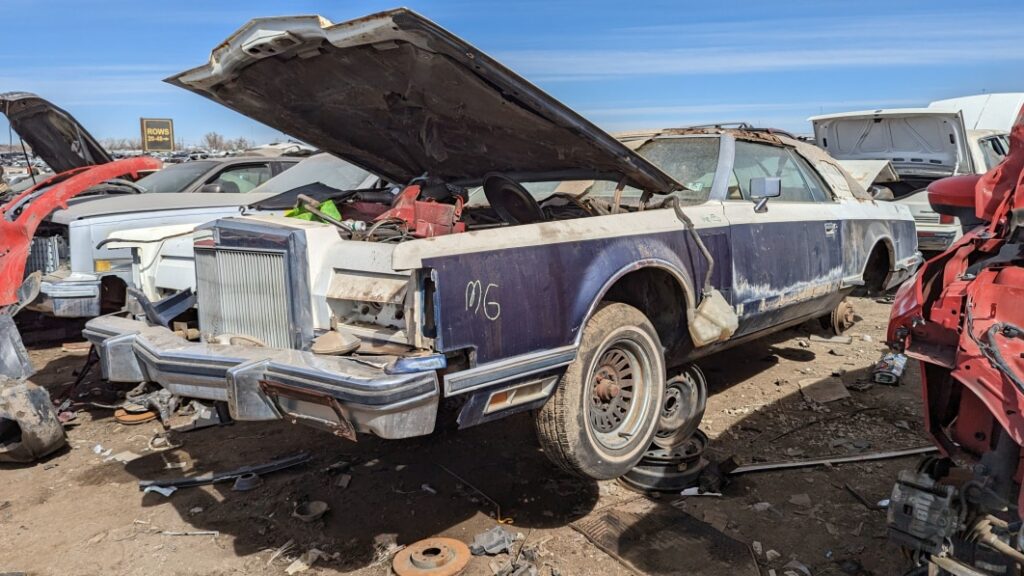 Junkyard Gem: 1979 Lincoln Continental Mark V Bill Blass Edition