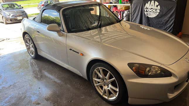 Image for article titled At $19,800, Is This Bone-Stock 2005 Honda S2000 a Bonafide Bargain?