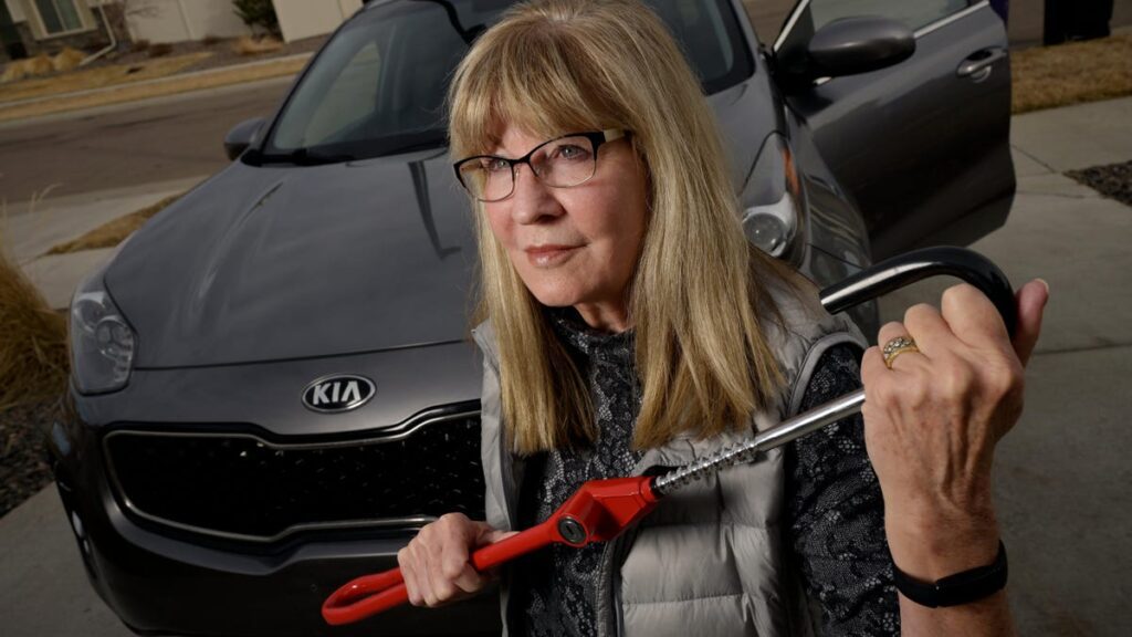 Hyundai and Kia to Give Away Free Steering Wheel Locks After TikTok Thefts
