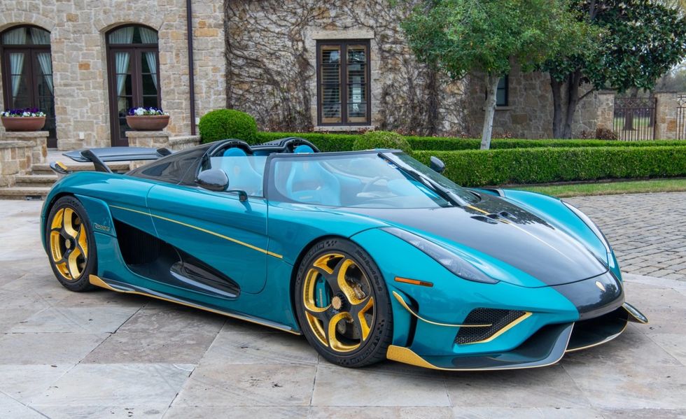 2021 koenigsegg regera front threequarter view