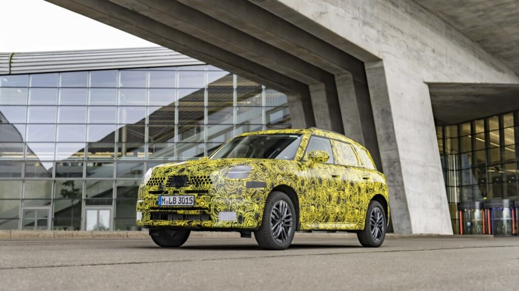 Third-generation Mini Countryman looks all grown up in official spy shots