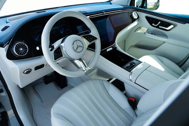 Image for article titled The 2023 Mercedes-Benz EQE SUV Is an Attainable Luxury EV With Normcore Styling