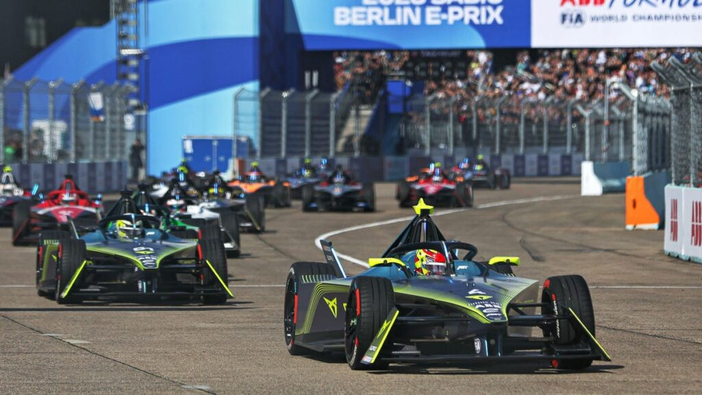 Climate Protesters Delay Formula E Race By Swarming Track