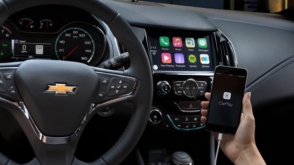 GM Wants to Win You Over Without Apple CarPlay and Android Auto