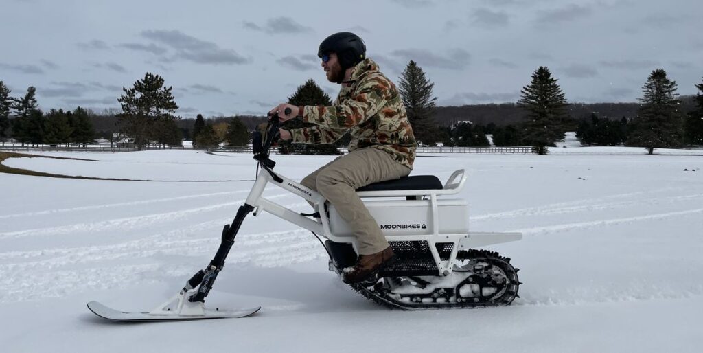 MoonBikes Electric Snowped Is More than a Cute Winter Toy