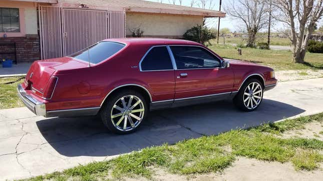 Image for article titled At $2,295, Could This 1990 Lincoln MK VII LSC Let You Drive in Style?