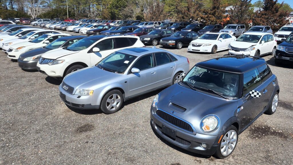 Police in Ohio Leaving Abandoned Cars on Street Because of Full Impound Lot