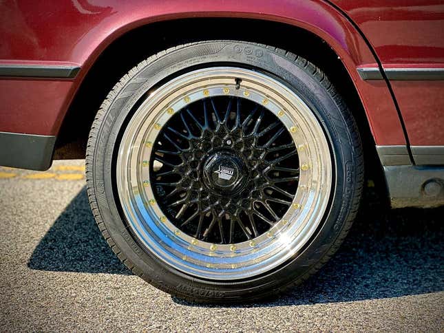 Image for article titled At $10,900, Could This Leather-Upholstered 1985 Mercedes 190E Get You to Have a Cow?