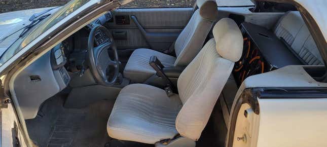 Image for article titled At $4,500, Is This 1990 Pontiac Sunbird Turbo the Budget Classic We Need?