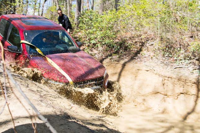 Image for article titled The 2023 GMC Canyon AT4X Refines Chevy&#39;s ZR2 Off-Road Formula