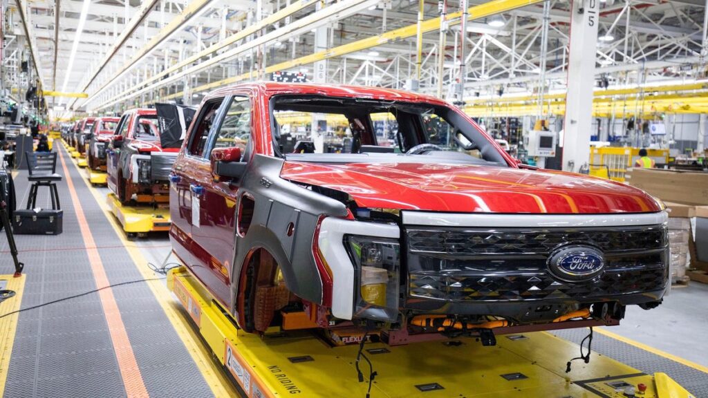 Ford F-150 Lightning Production Ramping Up After Battery Fire, Door Handle Shortages