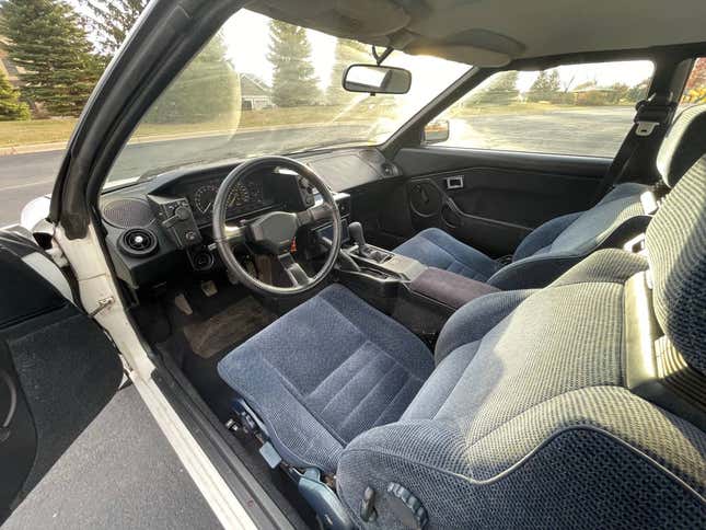 Image for article titled At $5,800, Does This 1985 Toyota MR2 Deserve a Formal Offer?