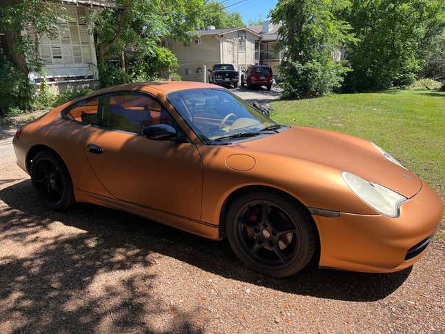 Image for article titled At $15,000, Is This 2002 Porsche 911 Carrera a Wrap?