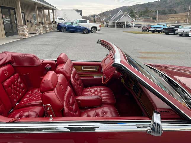 Image for article titled At $22,000, Could This 1983 Cadillac Eldorado Have You Putting On Biarritz?