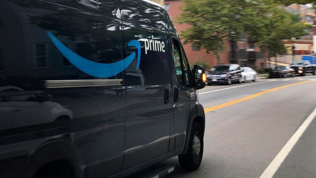 Amazon Delivery Drivers Sue Company, Say They've Had To Pee In Bottles