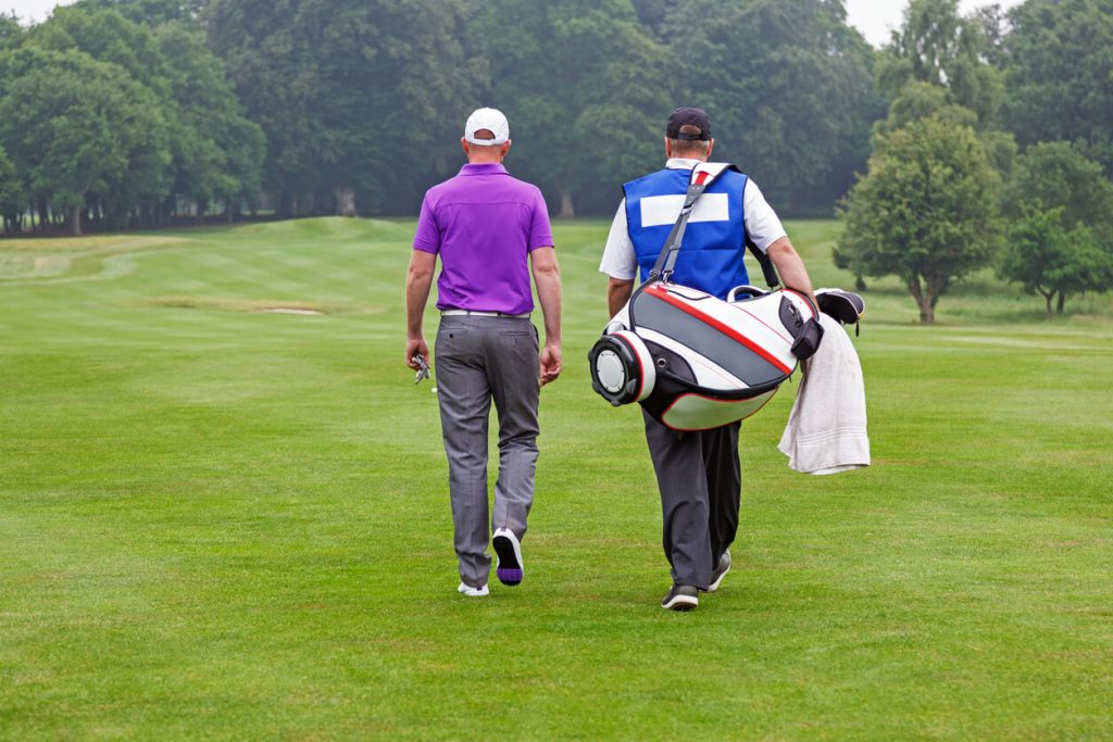 how to become a golf caddie