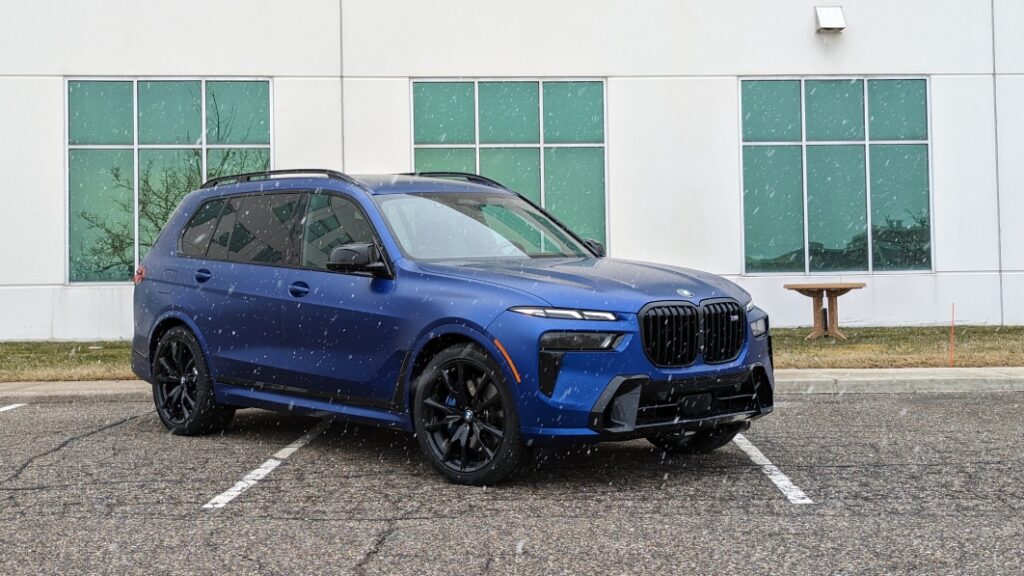 Autoblog Garage Video: 2023 BMW X7 M60i is big, brutish and oh so fun