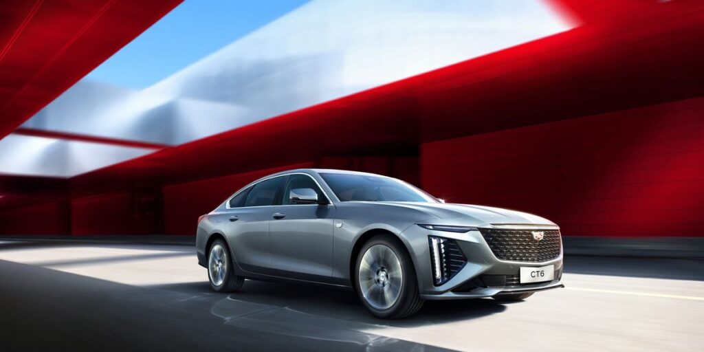 Cadillac Launches New CT6 Sedan, GT4 Crossover for China