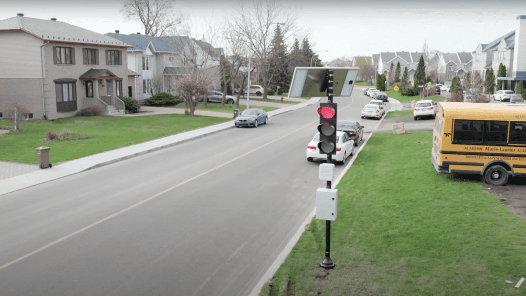 City Tests Traffic Light That Only Turns Green for Drivers Who Obey the Speed Limit