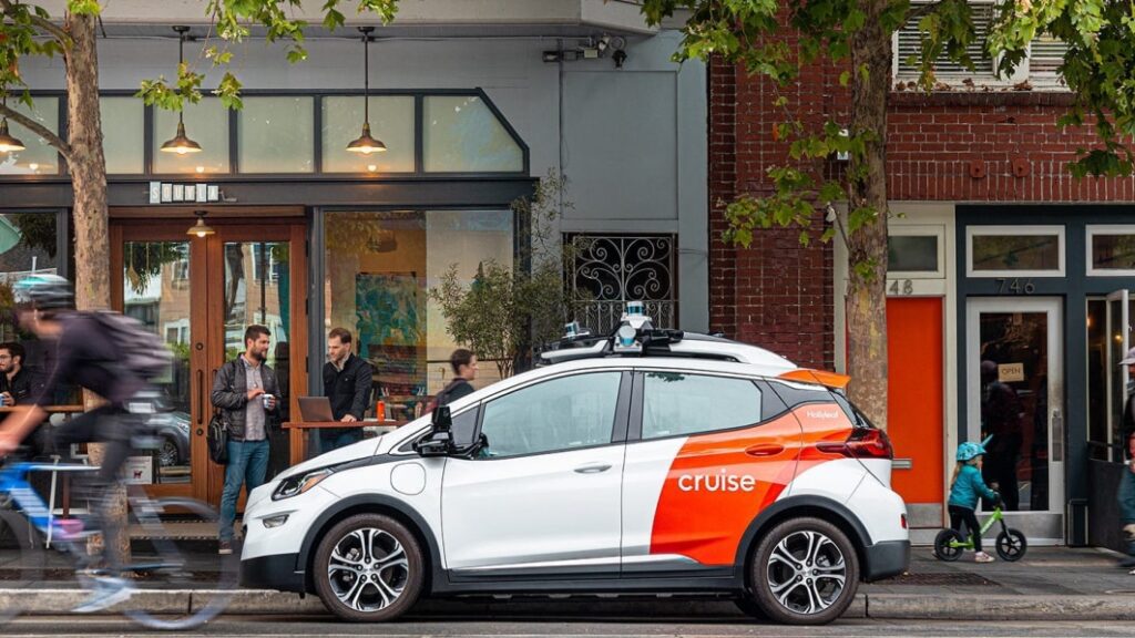 GM robotaxis heading to two more Texas cities, claiming space in Tesla's backyard