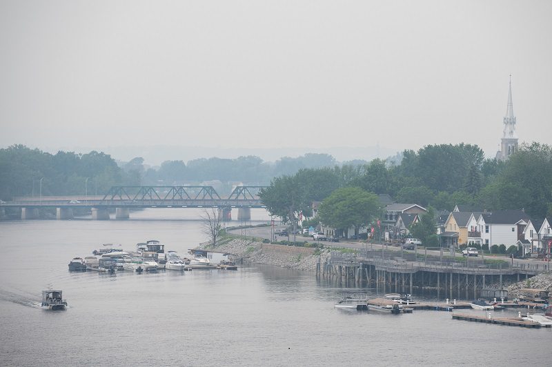 Wildfire smoke over Gatineau, Que.