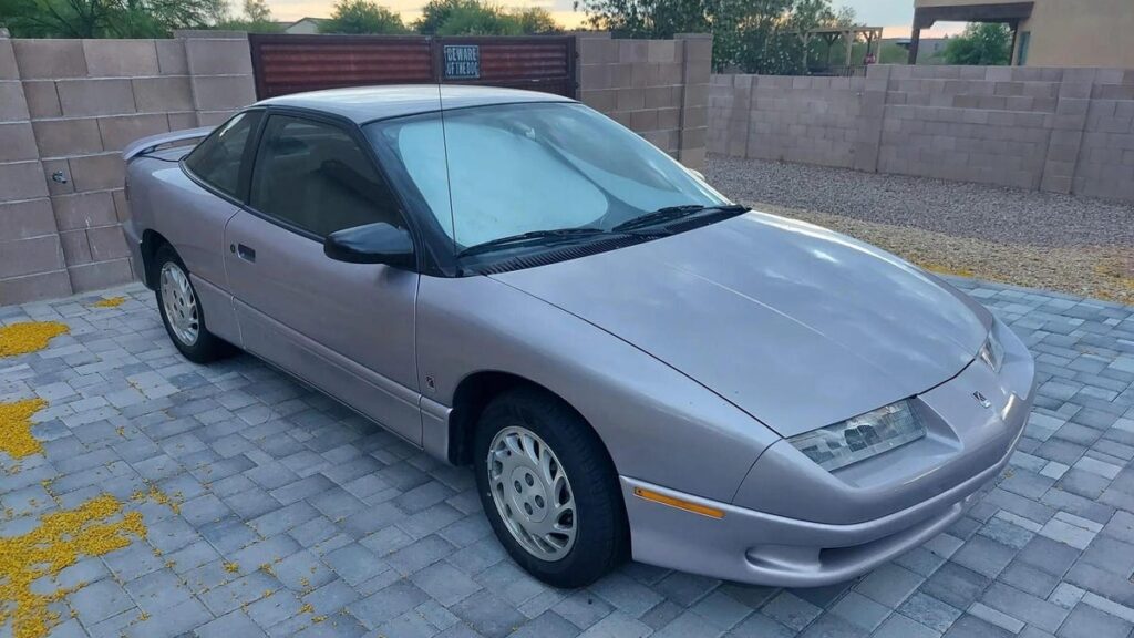 The Cleanest Saturn Coupe You’ve Probably Ever Seen Just Sold On Bring A Trailer