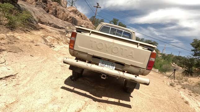 Image for article titled Here’s What A Toyota Hilux Looks Like After A Million Miles