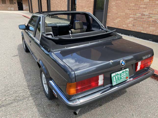 Image for article titled At $12,500, Might You Be Open To This 1984 BMW 320i Baur Convertible?