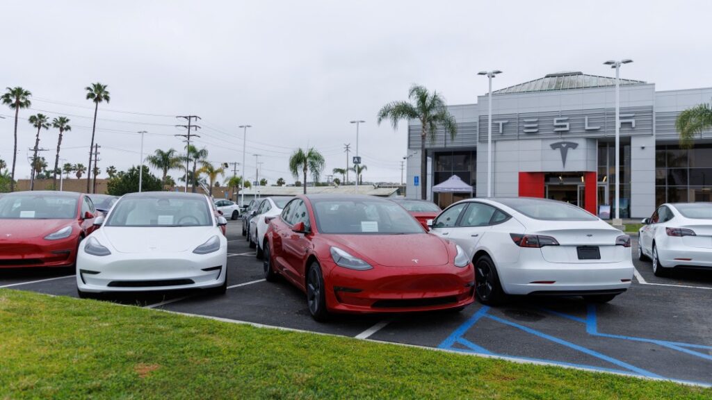 Owners say Tesla disconnected their radar sensors during routine servicing