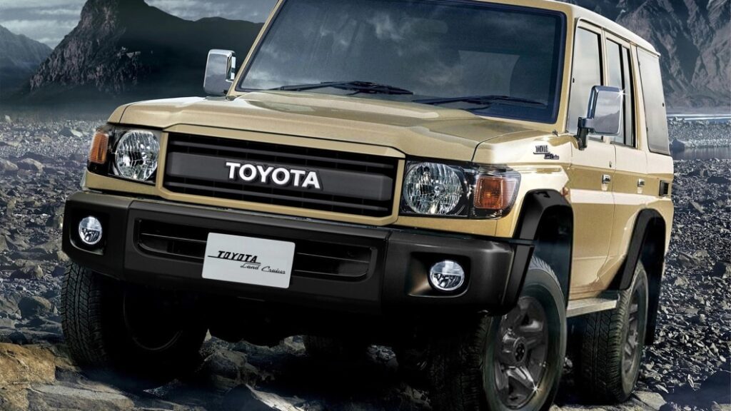 Toyota Land Cruiser for the U.S. reportedly gets retro FJ styling