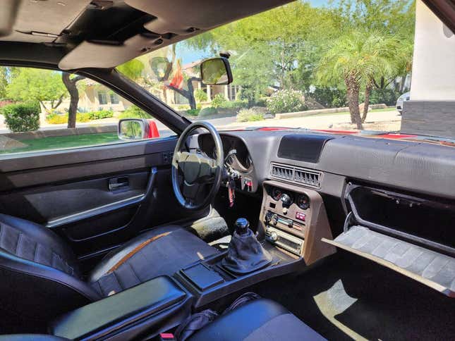 Image for article titled At $9,000, Is This 1988 Porsche 924S Worth The Lightened Wallet?