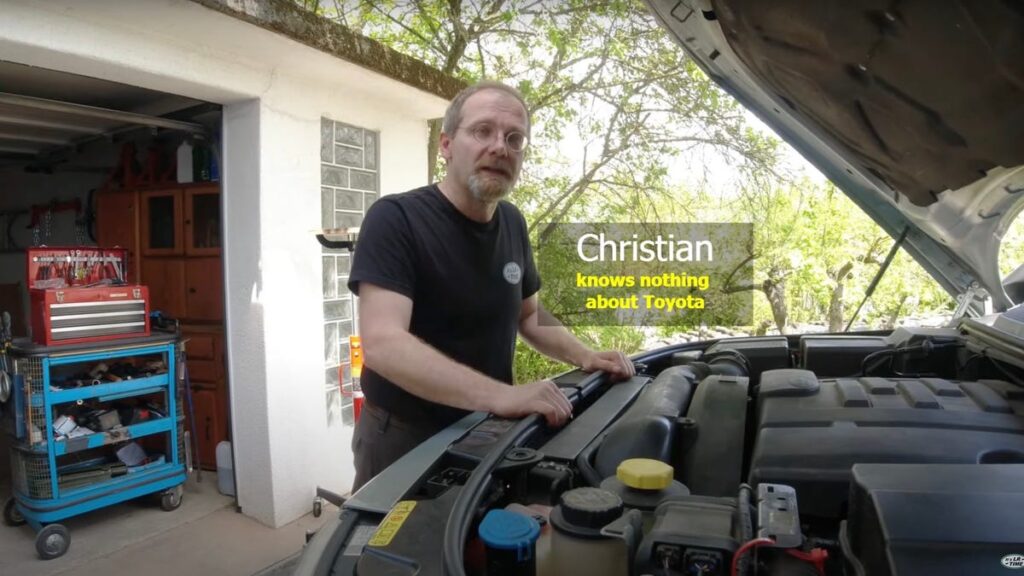 This Bickering German Couple That Fixes Land Rovers Might Be A Model Relationship