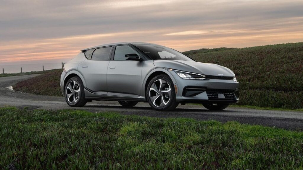 NHTSA Probing Kia EV6 For Allegedly Losing Power After ‘Large Pop Noise’