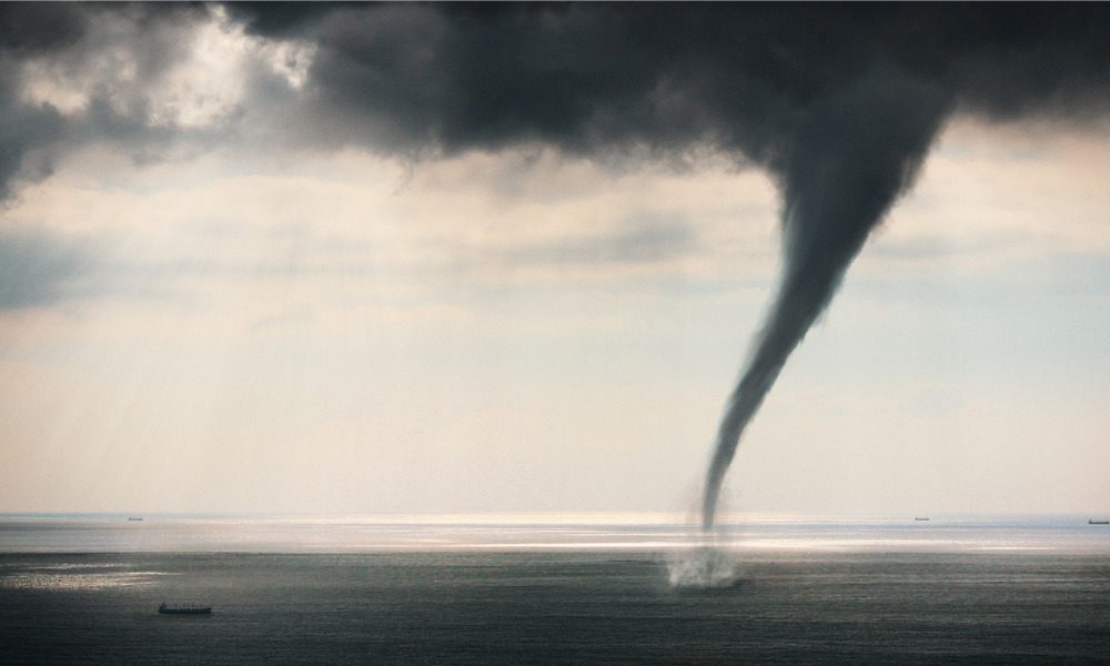 Ottawa suburb hit by tornado